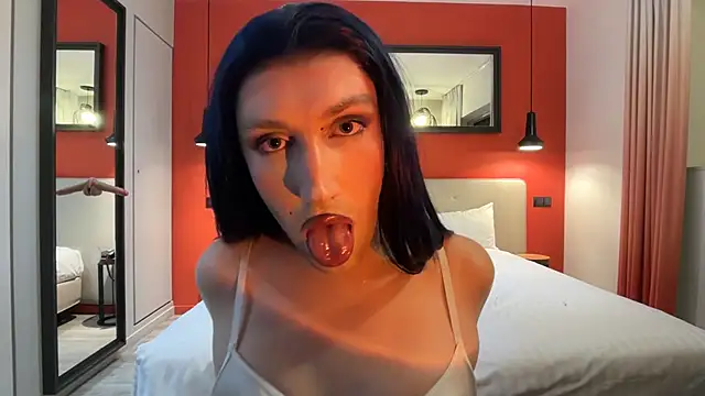 Snapshot of NinaFox69 chatting on 04/01/26, 12:33 NinaFox69 online show from 04/01/26, 12:33