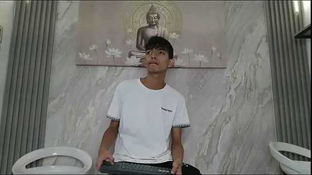 KITTY BOSH online show from 04/16/26, 01:12