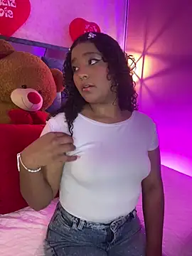 Snapshot of canelaa_sweet5 chatting on 02/17/26, 01:46 canelaa sweet5 online show from 02/17/26, 01:46