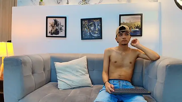 YOUNG BOYS HELL online show from 04/17/26, 01:08