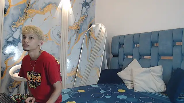 YOUNG BOYS HELL online show from 05/26/26, 01:12