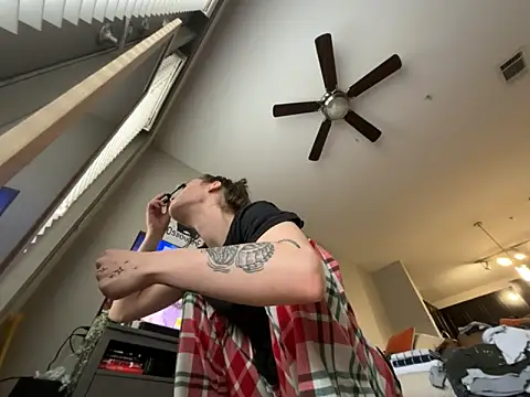 ash10alex online show from 04/27/26, 05:00