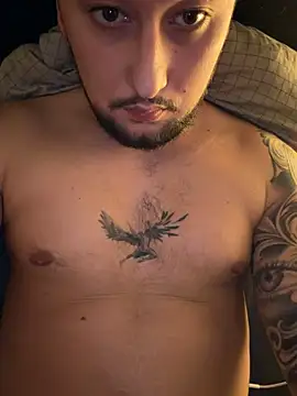 Snapshot of derallerechte001 chatting on 02/18/26, 11:17 derallerechte001 online show from 02/18/26, 11:17