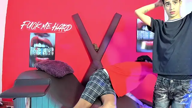 GREEN BOYS online show from 02/25/26, 07:18