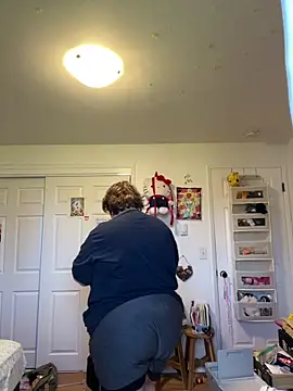 plushietoy online show from 02/15/26, 08:16