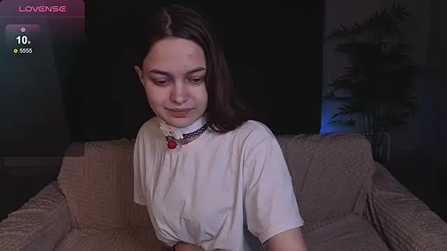 parrot kisha online show from 03/19/26, 01:42