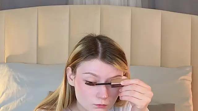 AlyssFrost online show from 04/29/26, 02:15