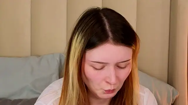 AlyssFrost online show from 07/07/26, 03:09