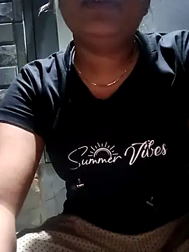 taniya0 online show from 03/10/26, 04:23