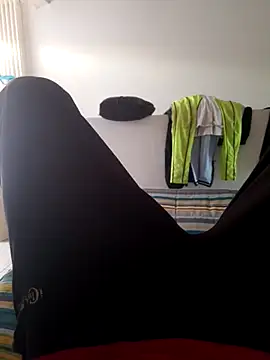 Snapshot of isuru_lakshan chatting on 02/23/26, 04:26 isuru lakshan online show from 02/23/26, 04:26