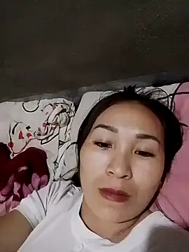 Snapshot of Thobaby112 chatting on 02/15/26, 10:03 Thobaby112 online show from 02/15/26, 10:03