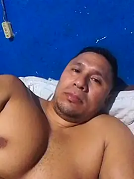 Snapshot of deiner13 chatting on 02/21/26, 04:02 deiner13 online show from 02/21/26, 04:02