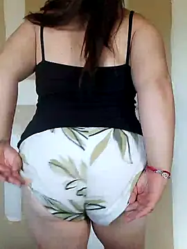 Snapshot of 69_less chatting on 02/16/26, 06:48 69 less online show from 02/16/26, 06:48