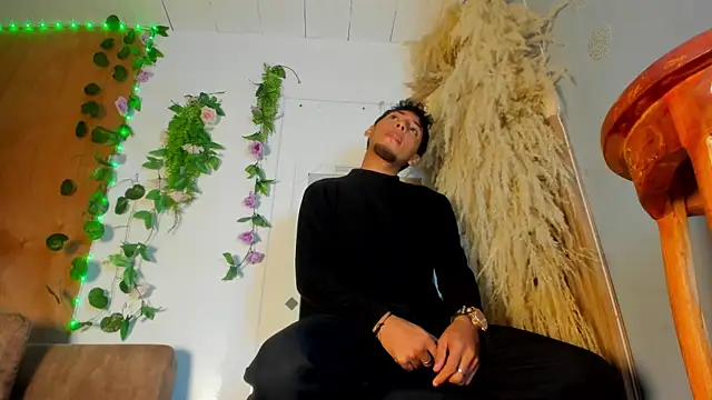 Ian Hunter online show from 02/16/26, 01:29