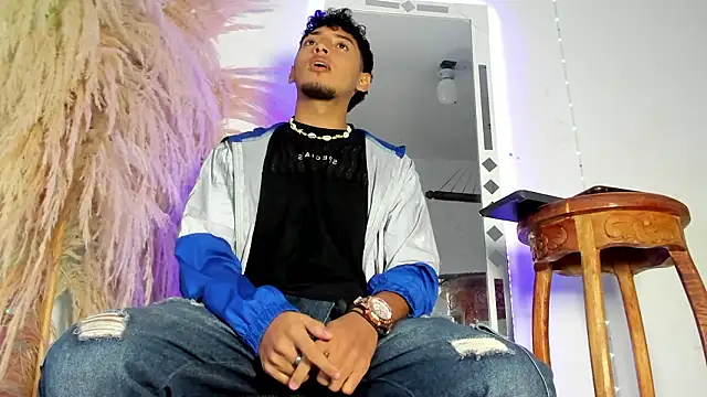 Ian Hunter online show from 02/17/26, 01:18