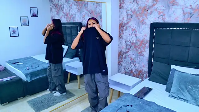 Raven Gloomy online show from 03/02/26, 12:23