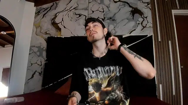 Snapshot of Couple_In_Heat chatting on 02/21/26, 07:37 Couple In Heat online show from 02/21/26, 07:37