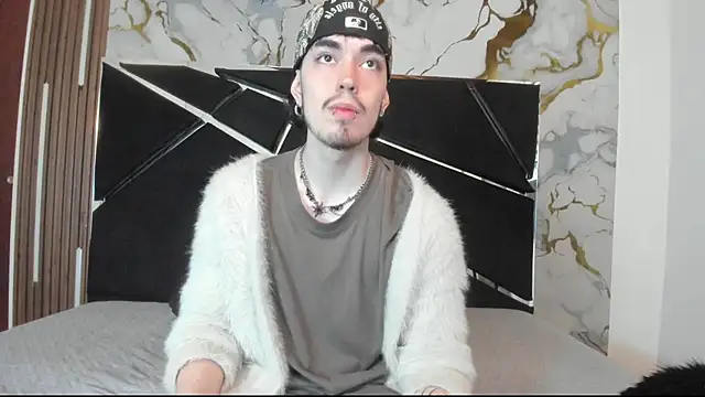 Couple In Heat online show from 04/08/26, 07:47