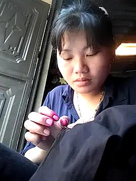 Snapshot of Baby_flower_1 chatting on 02/17/26, 06:54 Baby flower 1 online show from 02/17/26, 06:54