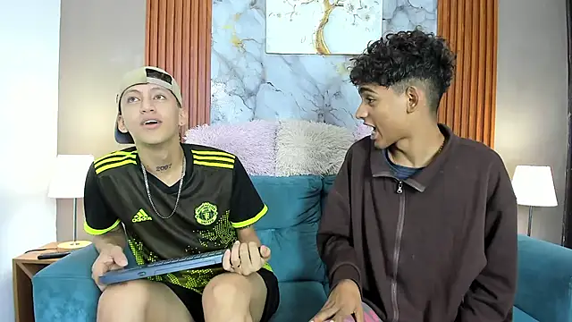 BOYS PLAY online show from 04/11/26, 01:26