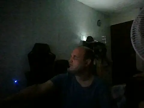 Snapshot of Heavy_Rebellx chatting on 02/15/26, 05:59 Heavy Rebellx online show from 02/15/26, 05:59