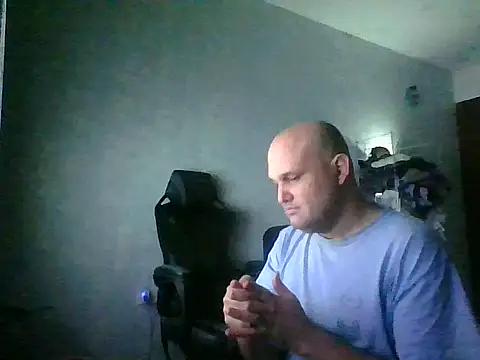 Snapshot of Heavy_Rebellx chatting on 02/25/26, 06:23 Heavy Rebellx online show from 02/25/26, 06:23