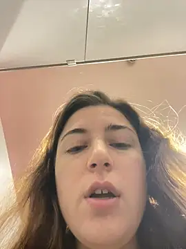 Snapshot of kate_nicepops999114 chatting on 02/21/26, 07:42 kate nicepops999114 online show from 02/21/26, 07:42