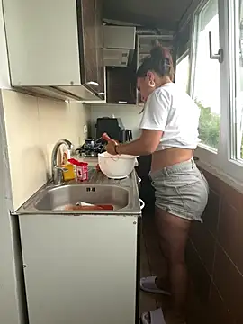 MonikaXXX05 online show from 06/23/26, 05:22