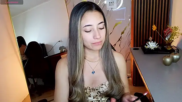 Snapshot of amy_ker_m chatting on 02/17/26, 09:10 amy ker m online show from 02/17/26, 09:10