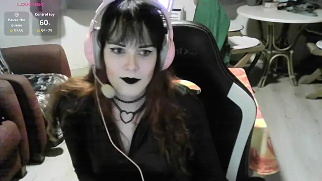 Samanteased online show from 02/17/26, 10:38