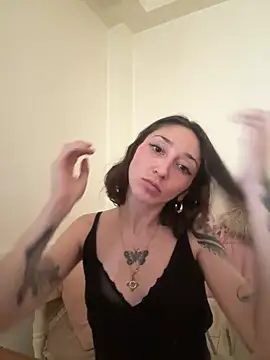 Snapshot of FrutillitaXX chatting on 03/04/26, 08:59 FrutillitaXX online show from 03/04/26, 08:59