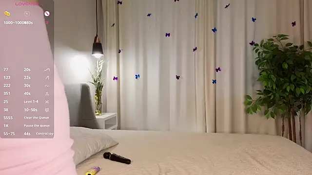 Snapshot of IeshaBurow chatting on 02/23/26, 01:47 IeshaBurow online show from 02/23/26, 01:47