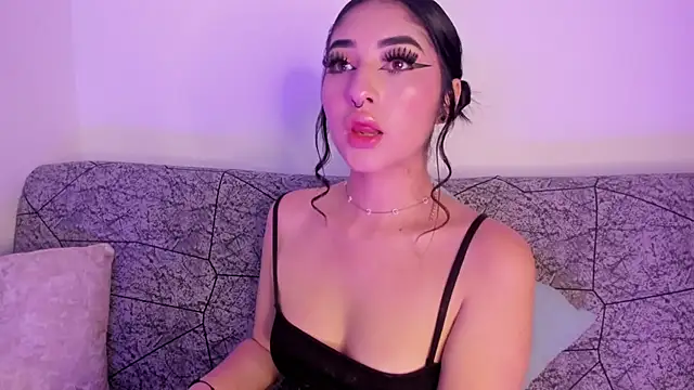 Snapshot of Kattengel_ chatting on 06/21/26, 12:24 Kattengel online show from 06/21/26, 12:24