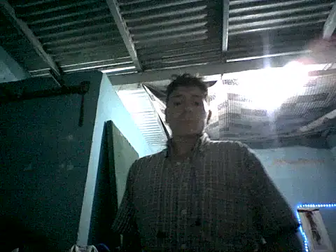 Snapshot of Tukutwo chatting on 03/19/26, 11:42 Tukutwo online show from 03/19/26, 11:42