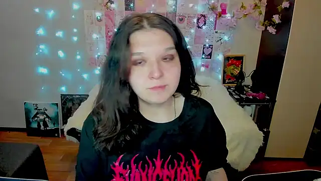 Snapshot of Kate_Acid chatting on 05/05/26, 11:35 Kate Acid online show from 05/05/26, 11:35