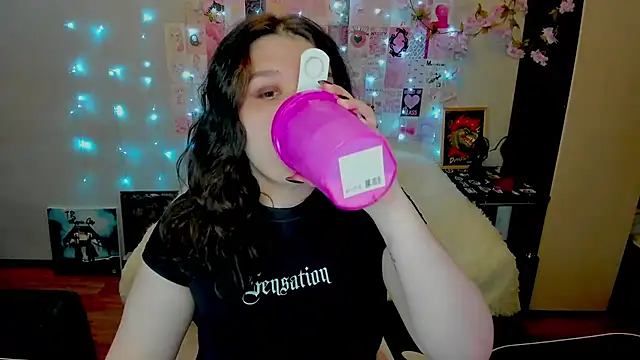 Snapshot of Kate_Acid chatting on 05/16/26, 11:36 Kate Acid online show from 05/16/26, 11:36