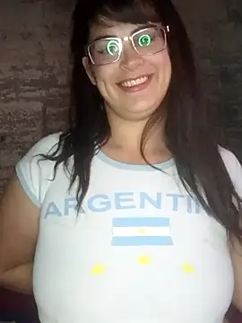 Snapshot of Tuputita11099 chatting on 06/18/26, 07:40 Tuputita11099 online show from 06/18/26, 07:40