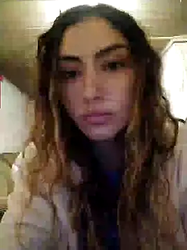 Snapshot of Larinhacat chatting on 02/17/26, 04:53 Larinhacat online show from 02/17/26, 04:53