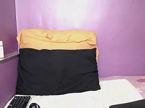 indianicon23 online show from 04/15/26, 04:14