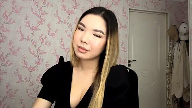 Elina Mottel online show from 02/17/26, 07:27