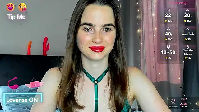 Snapshot of megann_fox2 chatting on 06/23/26, 03:32 megann fox2 online show from 06/23/26, 03:32