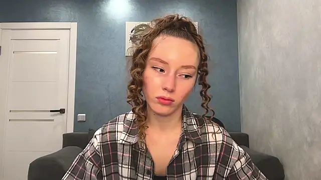 Snapshot of Anna_Kare chatting on 02/16/26, 12:23 Anna Kare online show from 02/16/26, 12:23