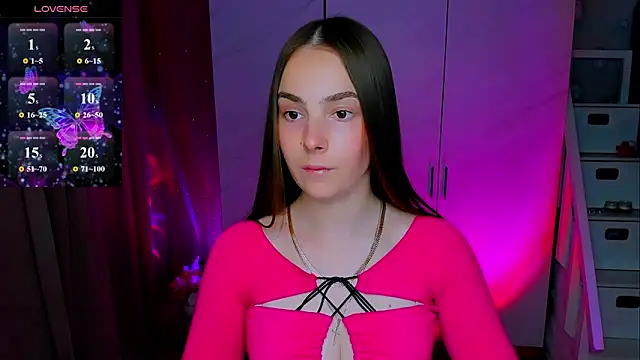 Maddy Wood  online show from 06/11/26, 04:49