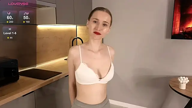 AshleyyJones online show from 04/29/26, 05:52