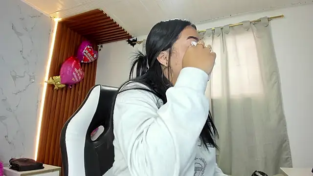 Snapshot of adhara__messY chatting on 02/24/26, 01:42 adhara messY online show from 02/24/26, 01:42