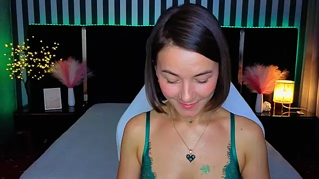 Snapshot of GracefulMichelle chatting on 06/15/26, 07:16 GracefulMichelle online show from 06/15/26, 07:16