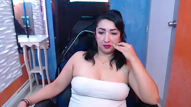 Snapshot of alma_tb1 chatting on 02/20/26, 01:11 alma tb1 online show from 02/20/26, 01:11