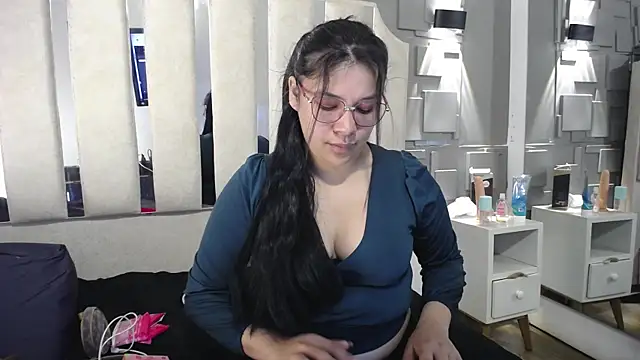 Snapshot of belen_green chatting on 07/17/26, 12:01 belen green online show from 07/17/26, 12:01