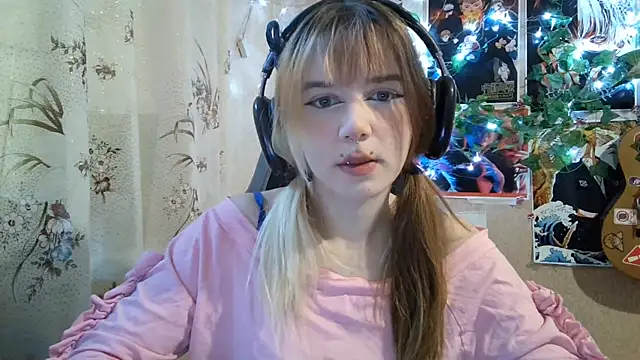 Snapshot of MilaTyan chatting on 07/10/26, 04:20 MilaTyan online show from 07/10/26, 04:20