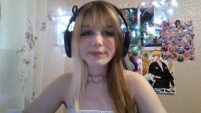 Snapshot of MilaTyan chatting on 07/17/26, 02:13 MilaTyan online show from 07/17/26, 02:13